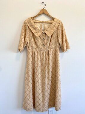 Vintage Gold Lace Midi Dress w/ Chelsea Collar / 70s / Size Medium